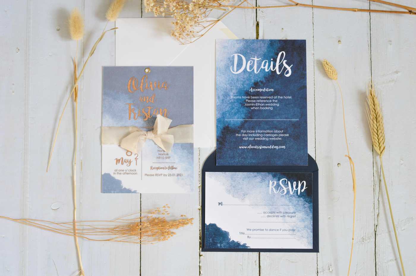 Watercolour fade invite